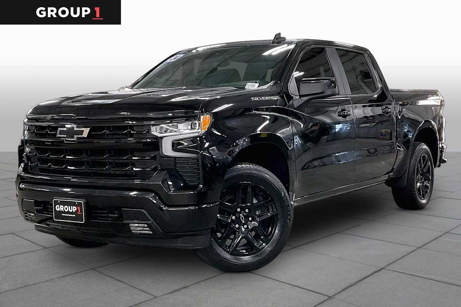 Used 2024 Chevrolet Silverado 1500 RST w/ Convenience Package II AWD/4WD image 1