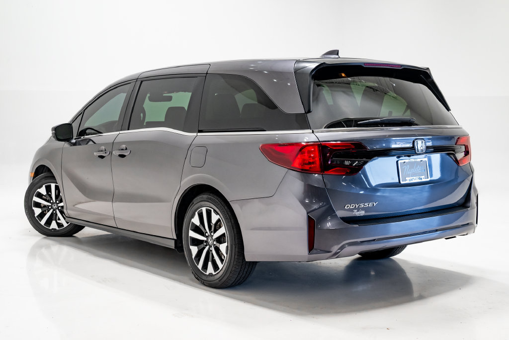 Used 2026 Honda Odyssey EX-L image 3
