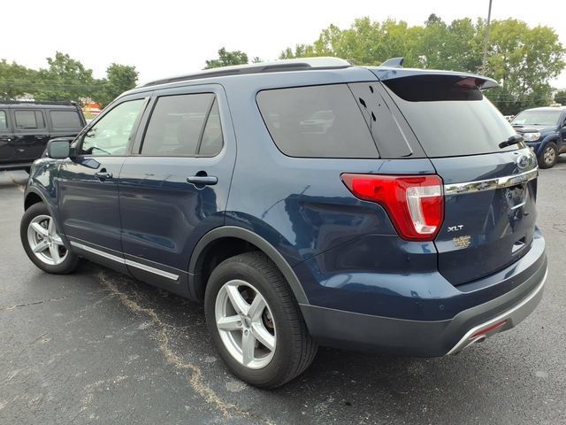 Used 2017 Ford Explorer XLT w/ Equipment Group 202A AWD/4WD image 19