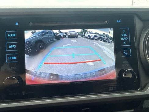 Used 2016 Toyota Tacoma TRD Sport w/ Exterior Package AWD/4WD image 18