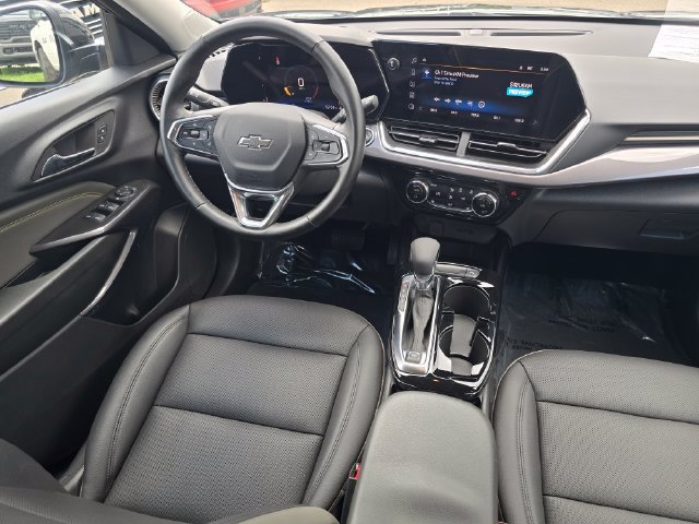 Used 2025 Chevrolet Trax ACTIV w/ Driver Confidence Package FWD image 27