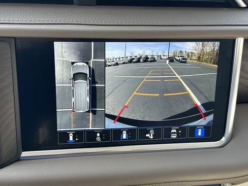 Used 2022 GMC Yukon XL Denali image 27