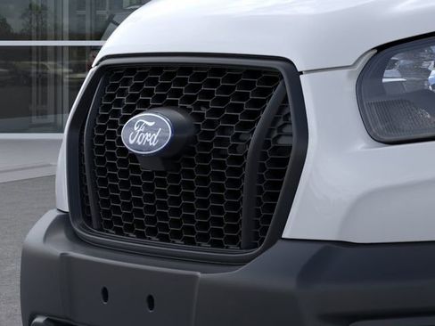 New 2026 Ford Transit 250 148 Medium Roof RWD image 17