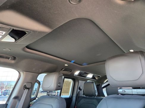 Used 2024 Land Rover Defender 110 X image 14