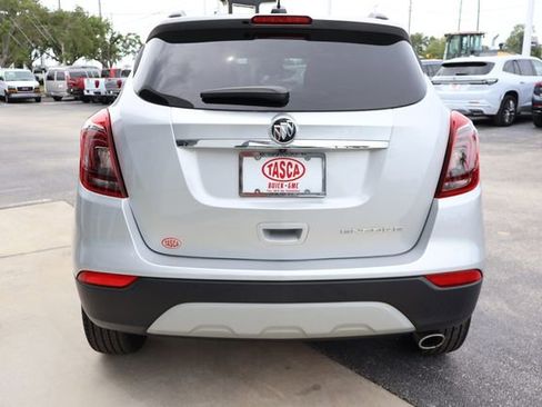 Used 2022 Buick Encore Preferred w/ Safety Package FWD image 7