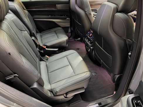 New 2026 Cadillac Vistiq Sport image 51