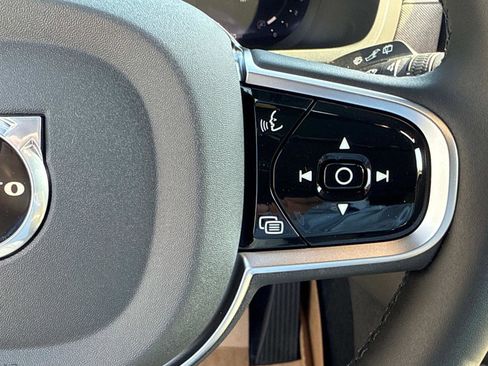 New 2026 Volvo XC90 B6 Plus w/ Protection Package image 26