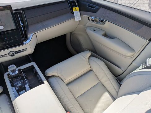 New 2026 Volvo XC90 B6 Ultra w/ Protection Package Premier image 19