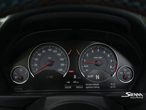 Used 2017 BMW M4 Convertible image 39