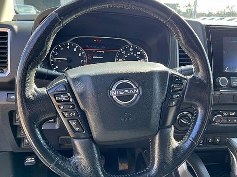 Used 2023 Nissan Frontier SV w/ SV Convenience Package image 9