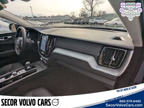 Certified 2024 Volvo XC60 B5 Core image 24