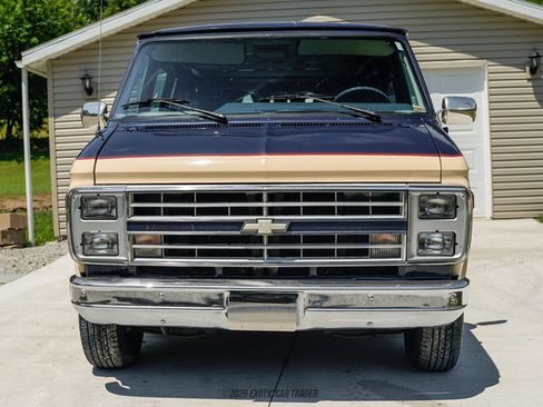 Used 1988 Chevrolet G20 RWD image 13