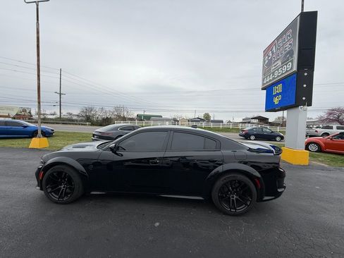 Used 2022 Dodge Charger SRT Hellcat w/ Harman/Kardon Audio Group image 7