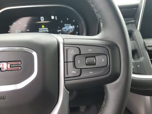 Used 2023 GMC Yukon SLT w/ SLT Luxury Package AWD/4WD image 27