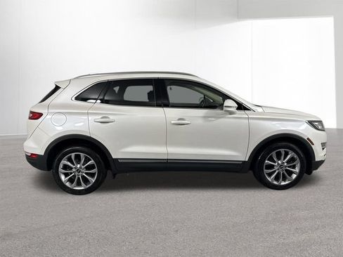 Used 2018 Lincoln MKC Select w/ Select Plus Package AWD/4WD image 36