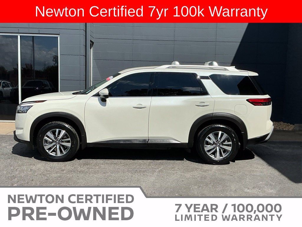 Used 2024 Nissan Pathfinder SL AWD/4WD image 3