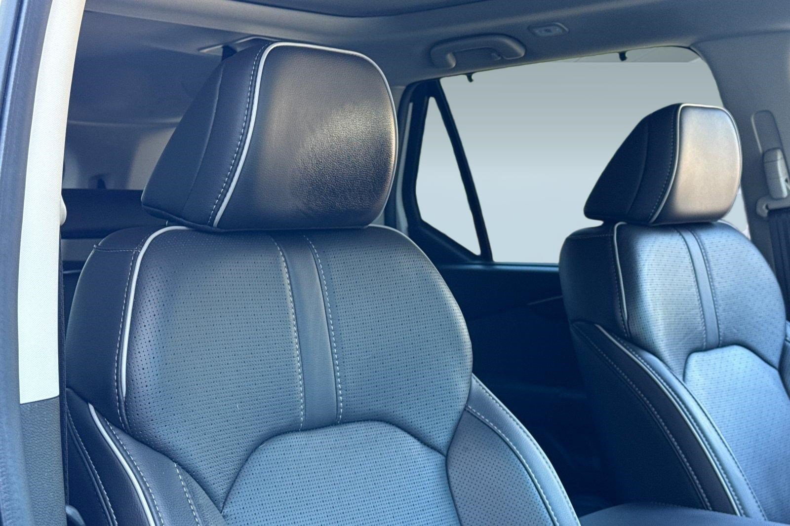 Used 2025 Honda Pilot Elite image 35