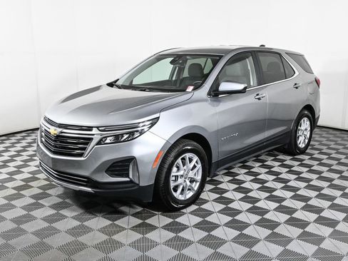 Used 2024 Chevrolet Equinox LT image 1