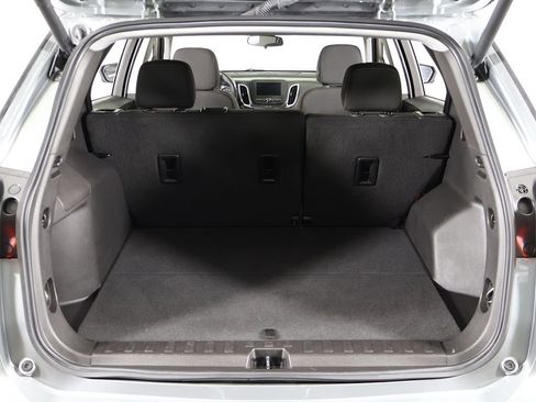 Used 2024 Chevrolet Equinox LT image 19