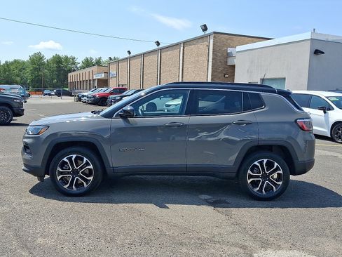 Used 2023 Jeep Compass Limited AWD/4WD image 4