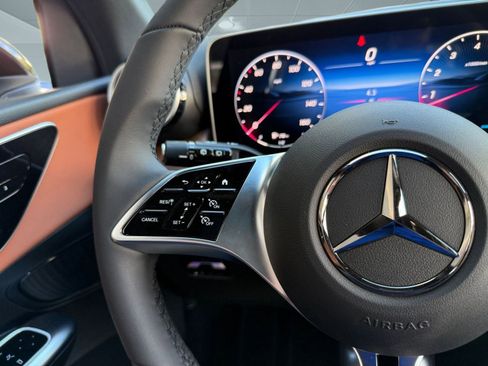 New 2026 Mercedes-Benz GLC 300 image 13