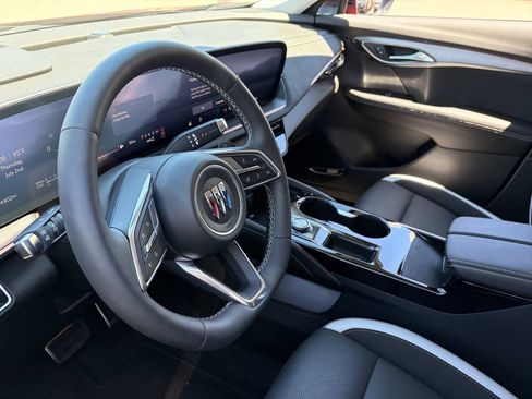 Used 2025 Buick Envision Sport Touring AWD/4WD image 25