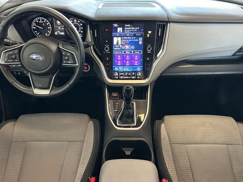 Used 2022 Subaru Outback Premium AWD/4WD image 3