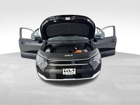 Certified 2024 Kia Niro EX FWD image 13