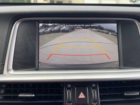 Used 2018 Kia Optima S FWD image 13