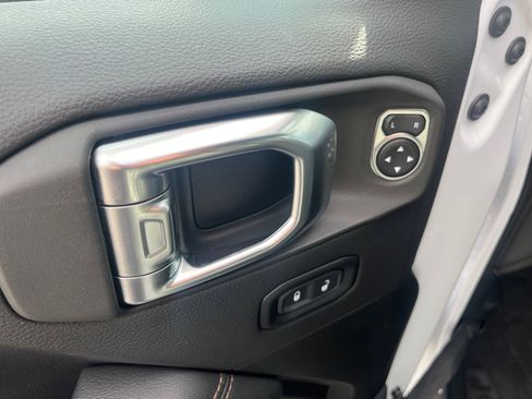 Used 2022 Jeep Wrangler Unlimited Rubicon w/ Xtreme Recon 35" Tire Package image 14