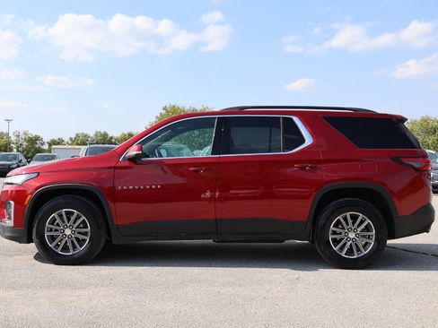 Used 2023 Chevrolet Traverse LT image 8