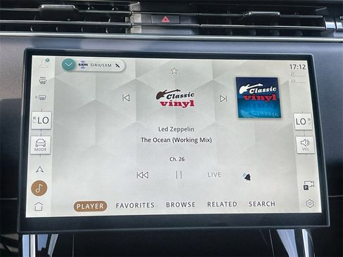 Used 2025 Land Rover Range Rover Sport SE image 23