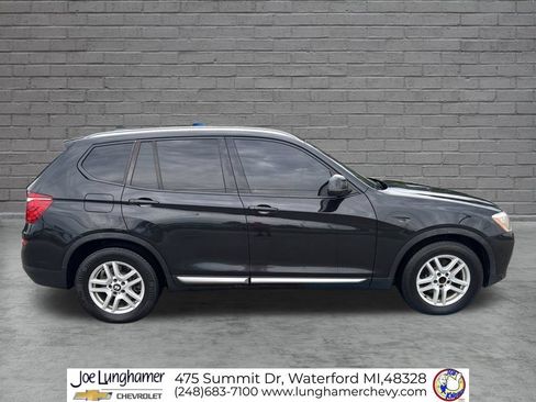 Used 2017 BMW X3 sDrive28i w/ Technology Package RWD image 2