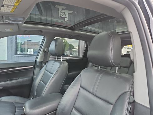 Used 2014 Kia Sorento SX w/ 3rd Row Package FWD image 16