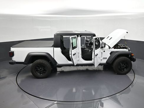 Used 2023 Jeep Gladiator Sport AWD/4WD image 39