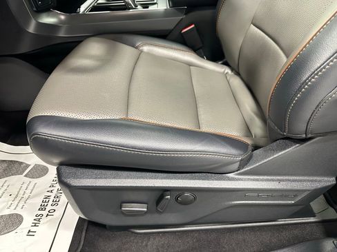 Used 2025 Ford F150 Lariat w/ Equipment Group 501A Mid image 14