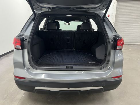 Used 2024 Chevrolet Equinox Premier w/ LPO, Floor Liner Package image 15