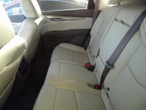 Used 2020 Cadillac XT5 Premium Luxury image 8