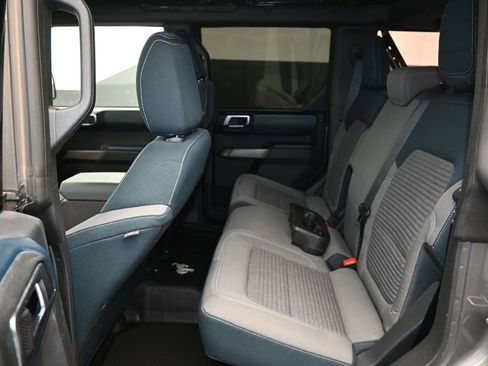 Used 2021 Ford Bronco Outer Banks AWD/4WD image 12
