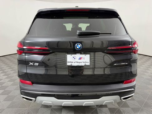 Used 2025 BMW X5 xDrive50e AWD/4WD image 4