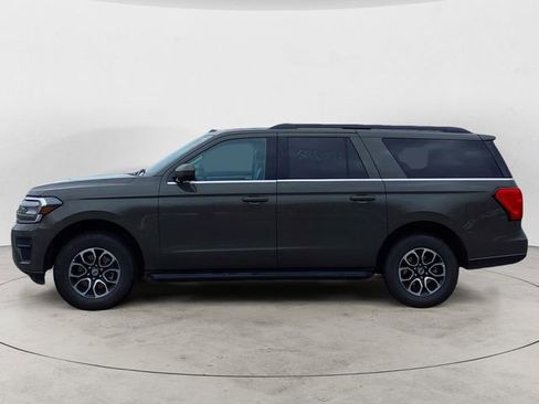 Used 2024 Ford Expedition Max XLT AWD/4WD image 2