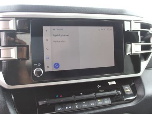 Used 2025 Toyota Tundra SR5 AWD/4WD image 30