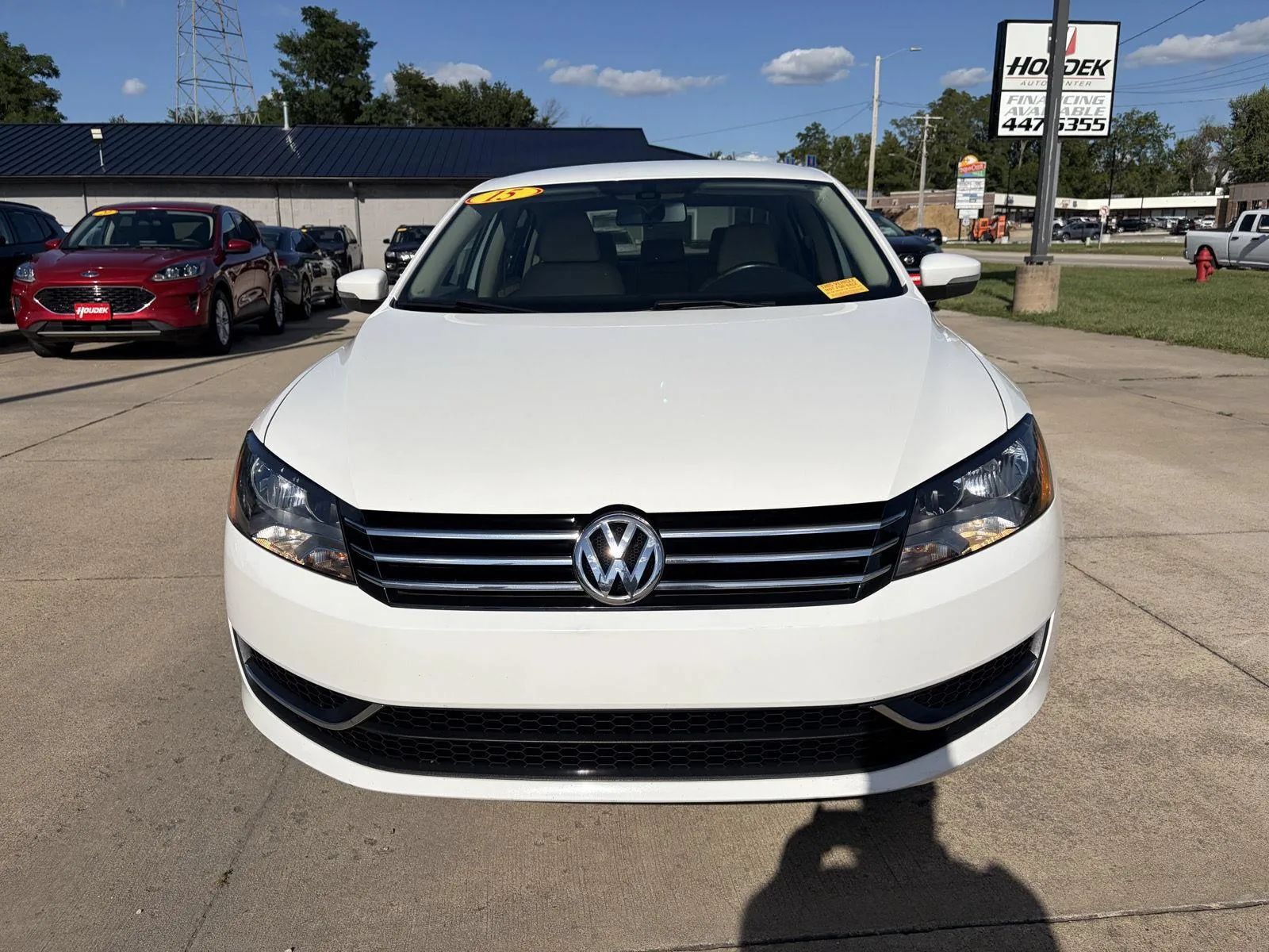 Used 2015 Volkswagen Passat 1.8T SE FWD image 2