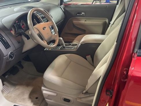 Used 2010 Ford Edge SEL image 4