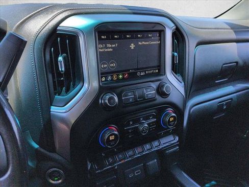 Used 2020 Chevrolet Silverado 1500 LT Trail Boss AWD/4WD image 19