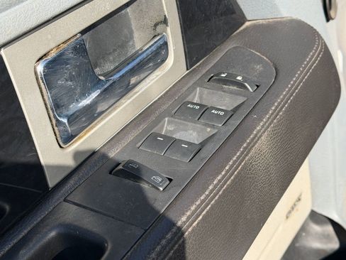 Used 2012 Ford F150 Platinum image 11
