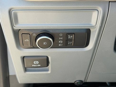 Used 2023 Ford F150 XLT AWD/4WD image 11