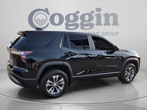 Certified 2026 Chevrolet Equinox LT w/ LPO, Floor Liner Package FWD image 5