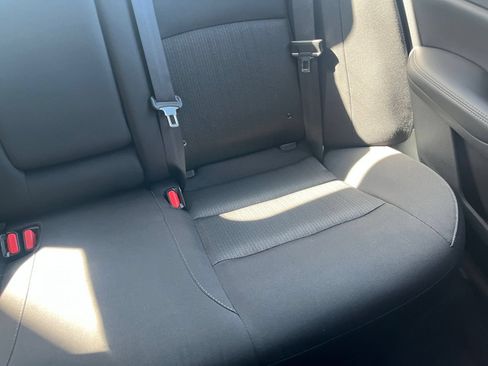 Used 2025 Nissan Altima 2.5 SV FWD image 38