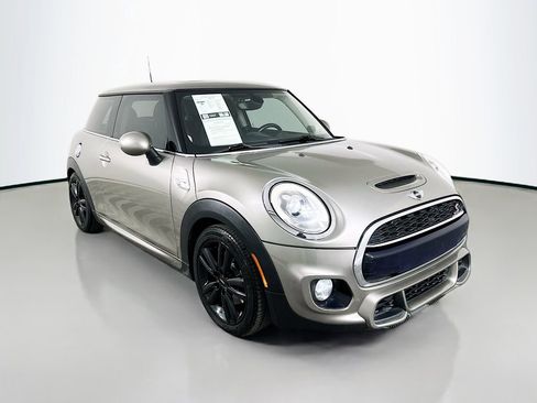 Used 2017 MINI Cooper S image 3